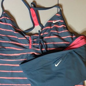 NIKE TANKINI SWIM SET BOTTOMS:12 TOP:10